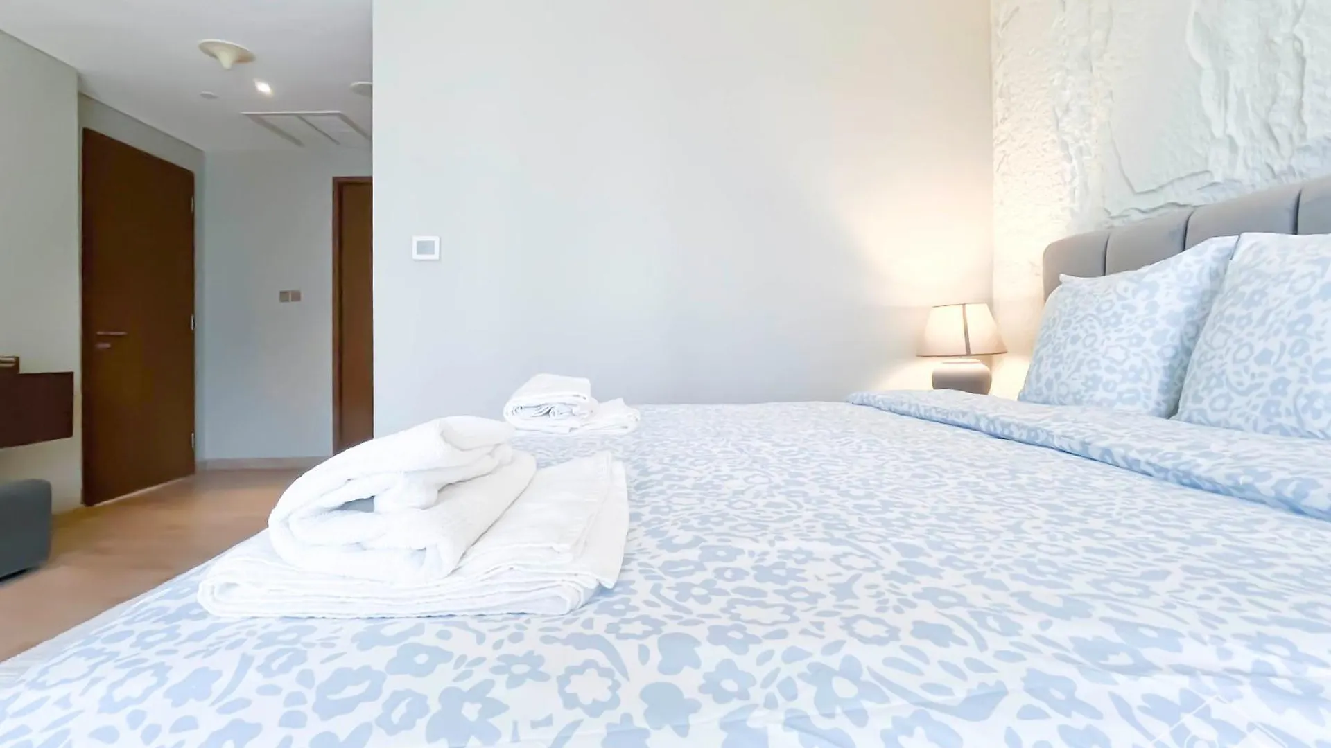 Dubai Mall Kempinski Residence 1Bedroom Balcony
